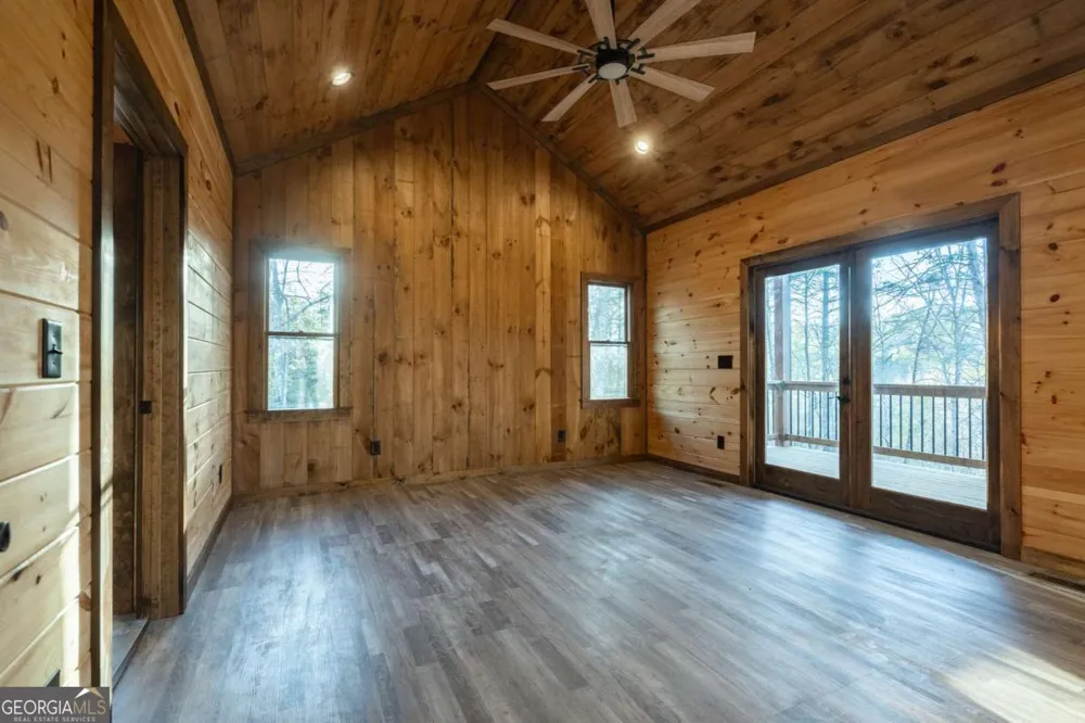 612 Kensington DR Mineral Bluff, GA 30559