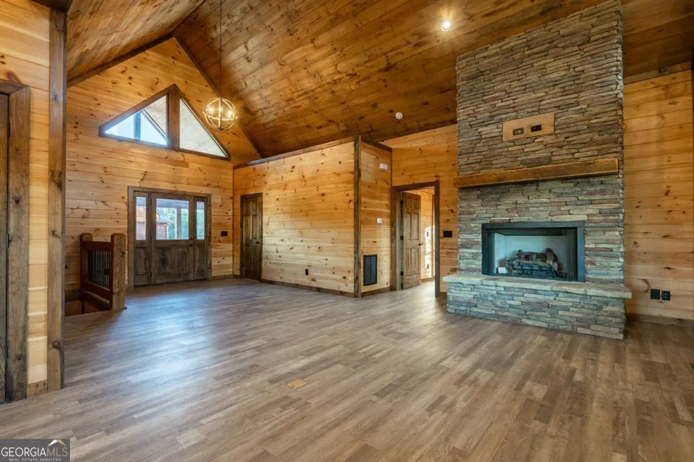 612 Kensington DR Mineral Bluff, GA 30559