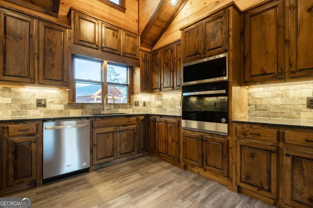 612 Kensington DR Mineral Bluff, GA 30559