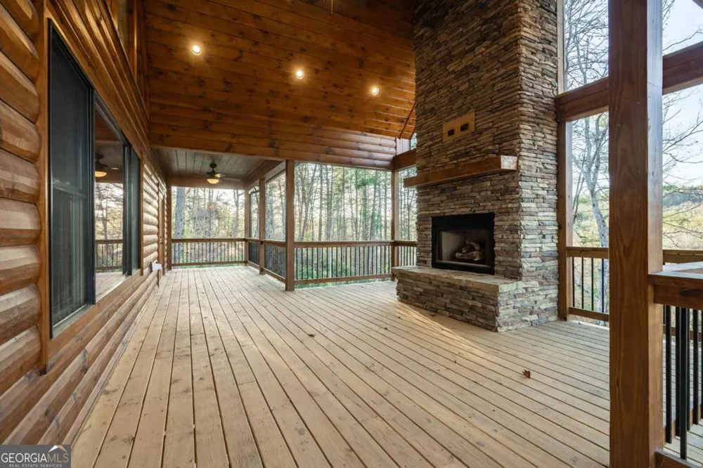 612 Kensington DR Mineral Bluff, GA 30559