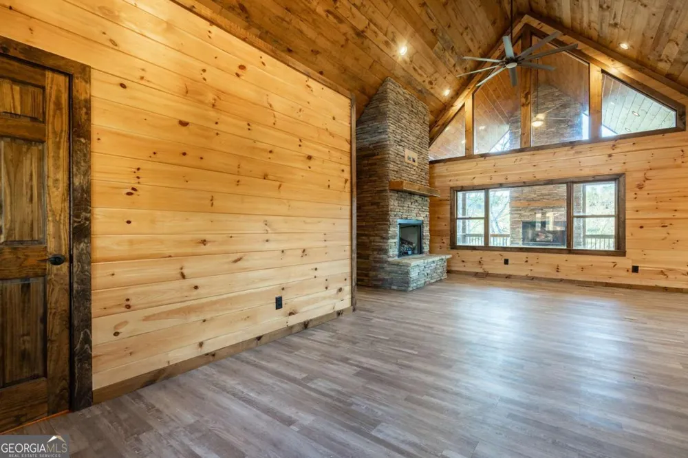 612 Kensington DR Mineral Bluff, GA 30559