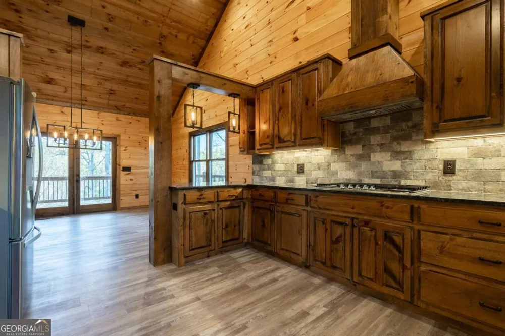 612 Kensington DR Mineral Bluff, GA 30559