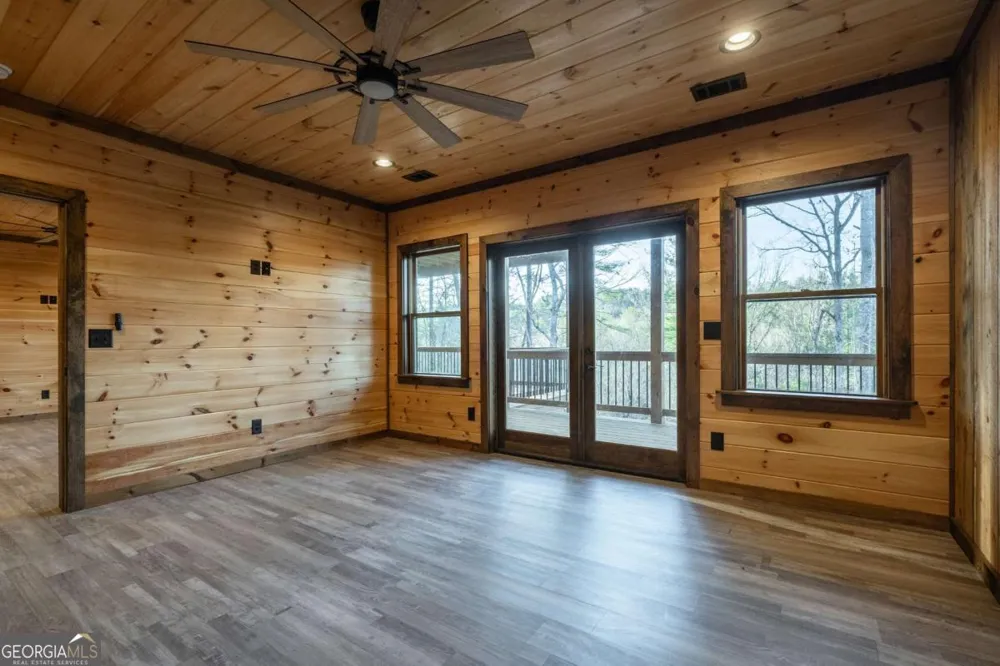 612 Kensington DR Mineral Bluff, GA 30559