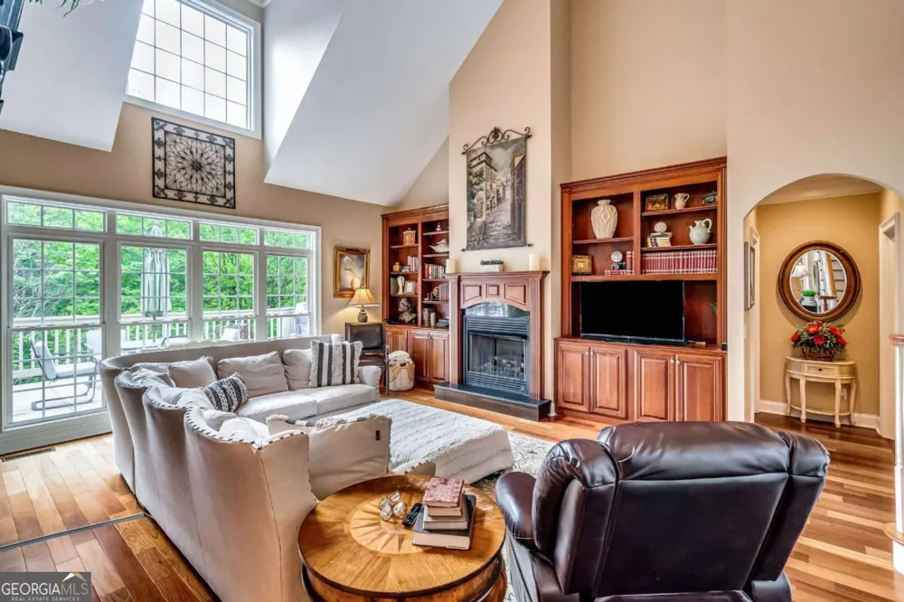 411 Overlook WAY Cohutta, GA 30710