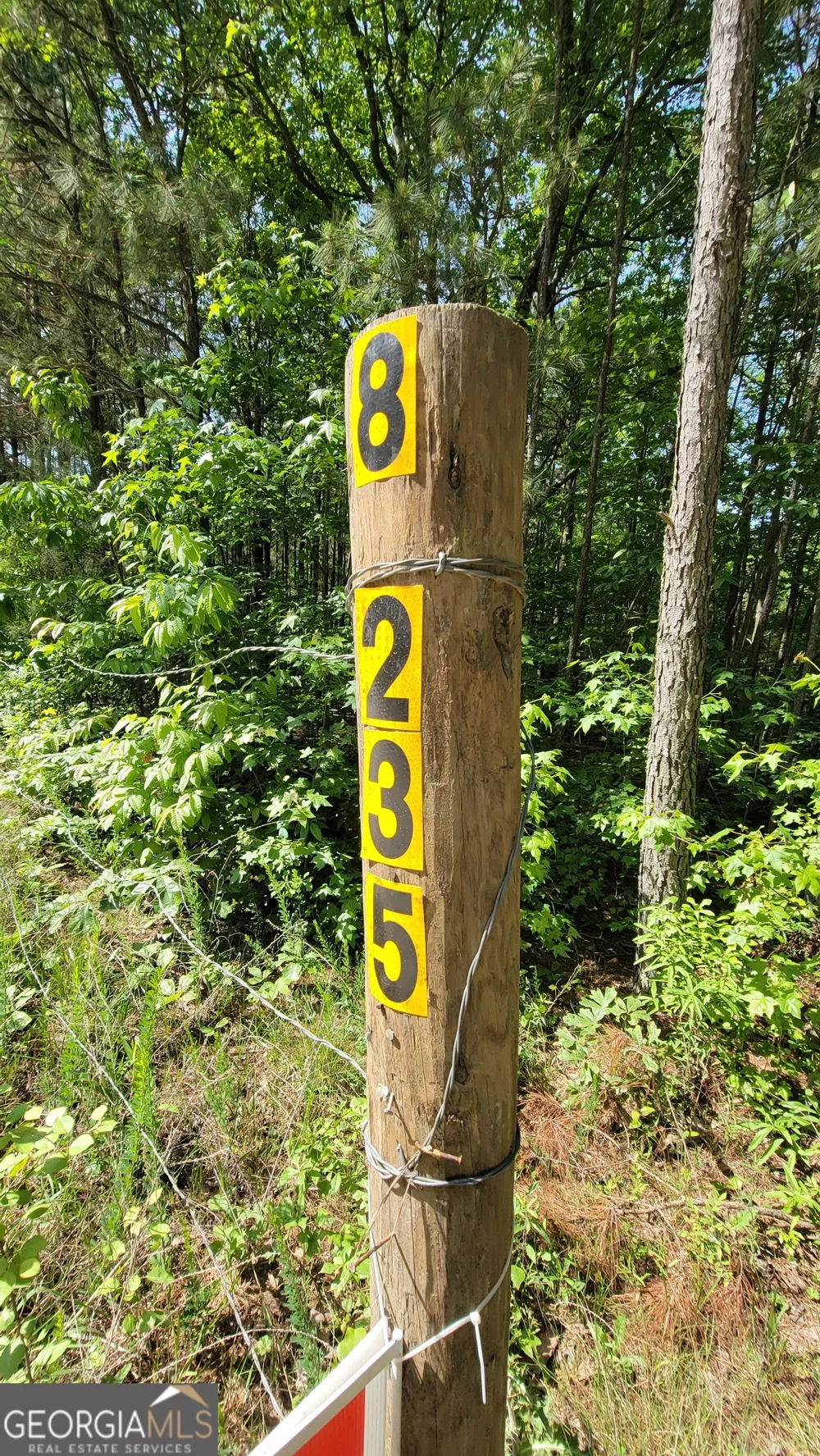 8235 WEST CARROLL RD Whitesburg, GA 30185