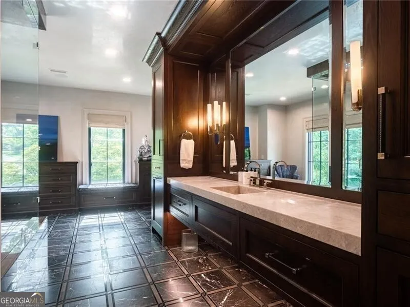 4615 Northside DR Atlanta, GA 30327
