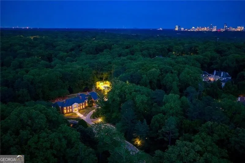 4615 Northside DR Atlanta, GA 30327
