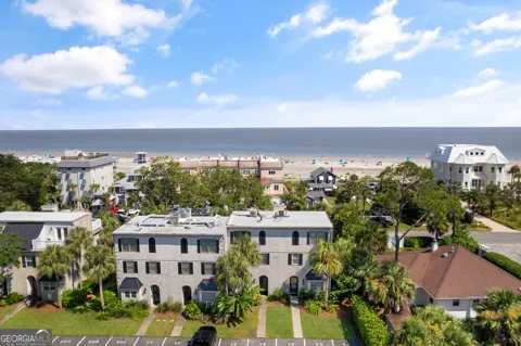 1035 Beachview DR
