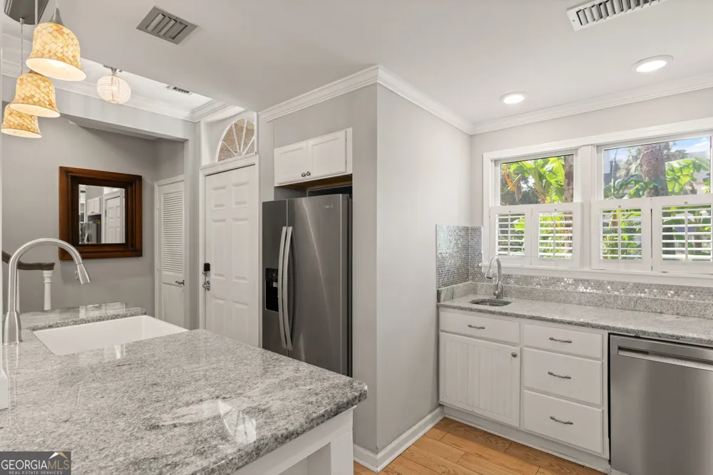 1035 Beachview DR St. Simons, GA 31522