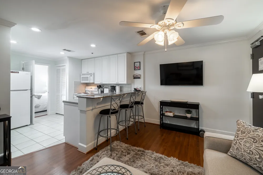 250 W Broad ST Athens, GA 30601