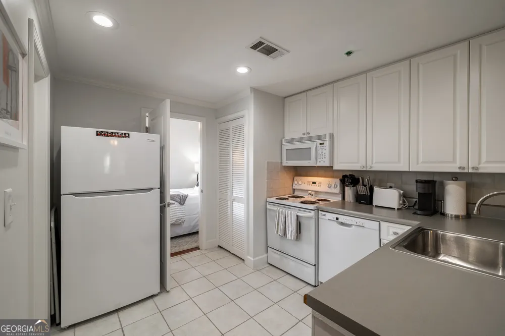 250 W Broad ST Athens, GA 30601