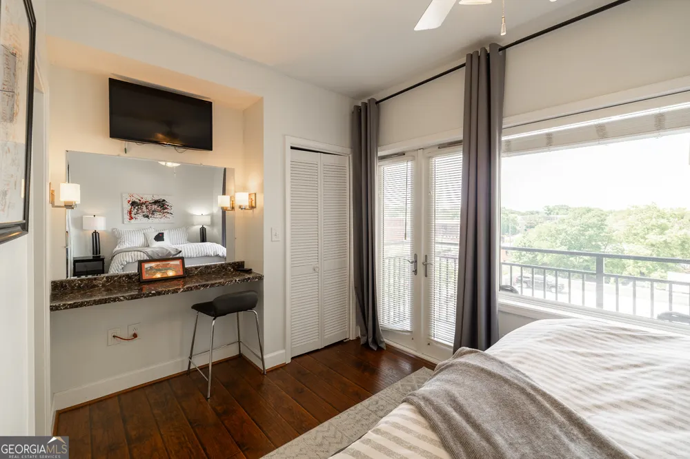 250 W Broad ST Athens, GA 30601