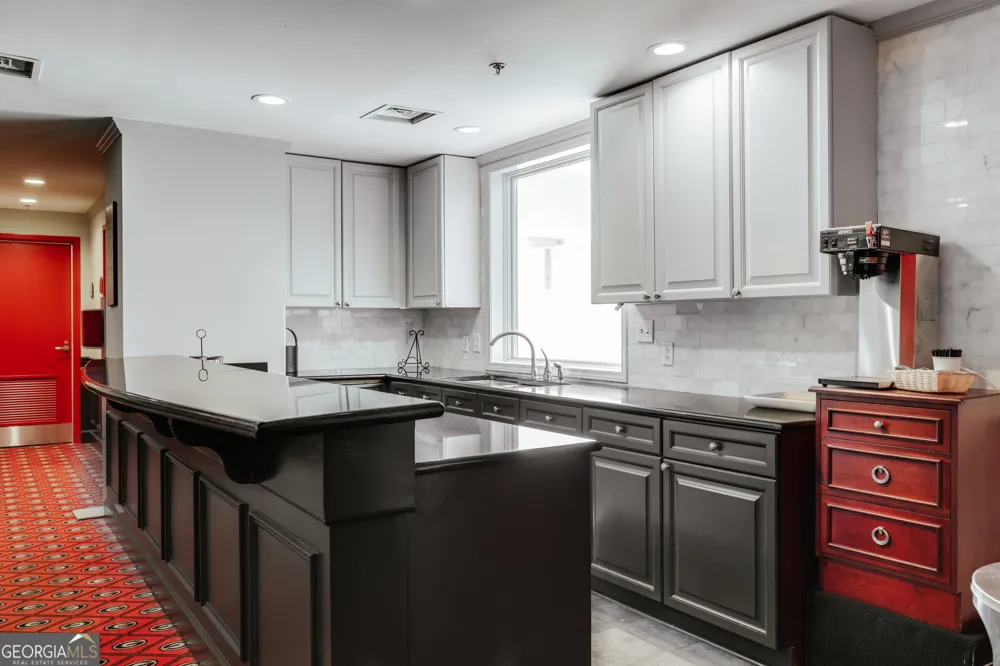 250 W Broad ST Athens, GA 30601