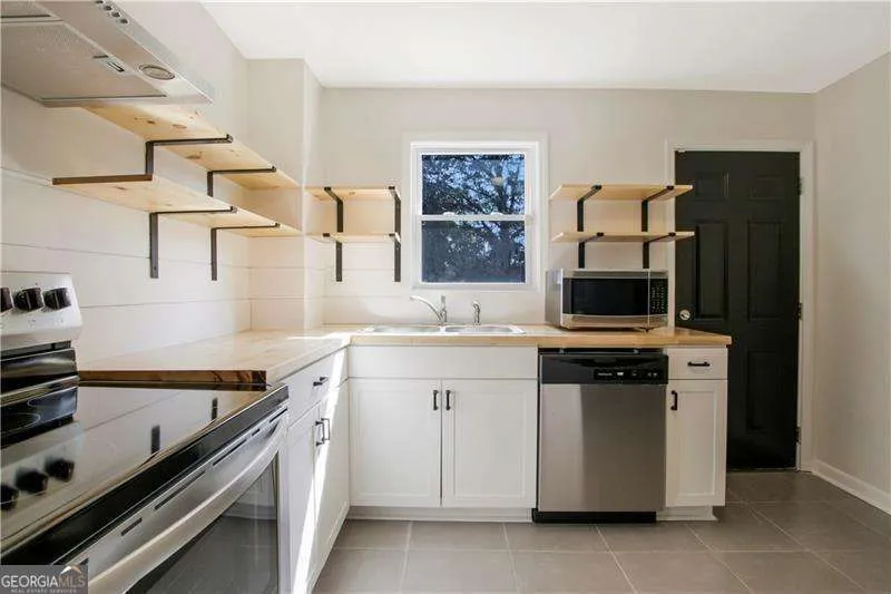 551 Valley Hill RD SE Riverdale, GA 30274