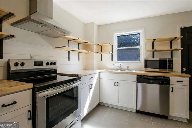 551 Valley Hill RD SE Riverdale, GA 30274