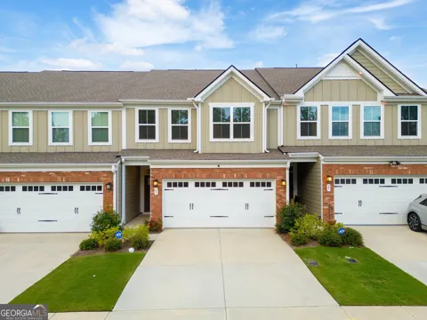 21 Red LN