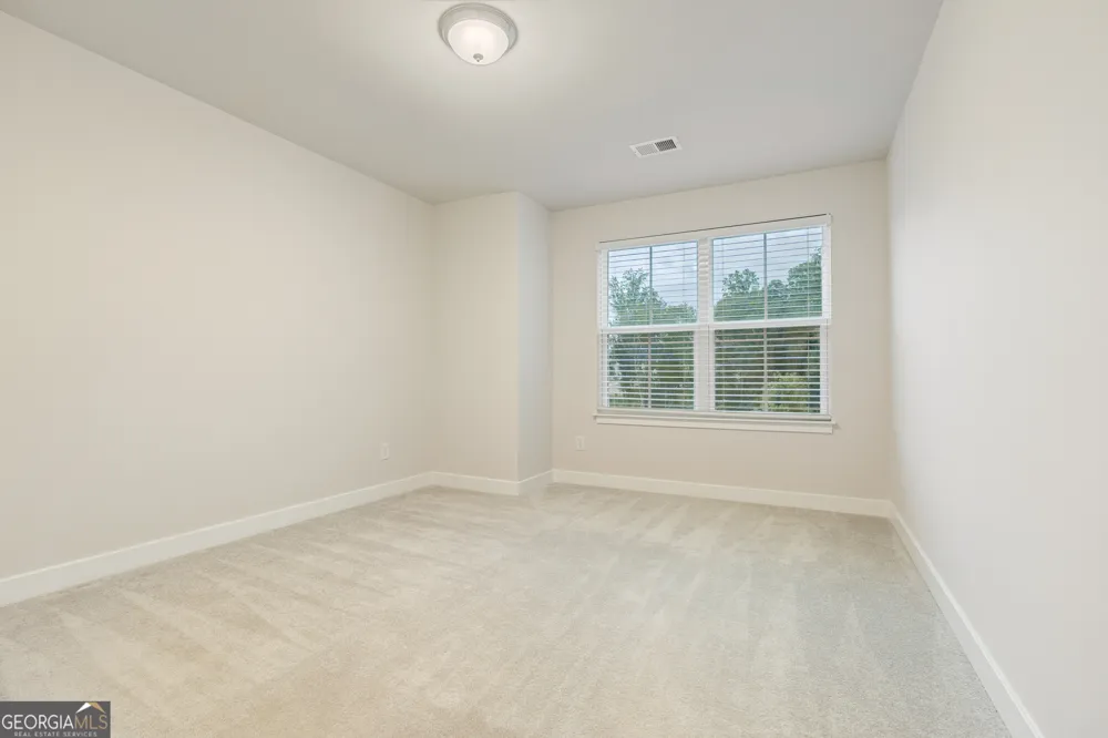 21 Red LN Hoschton, GA 30548