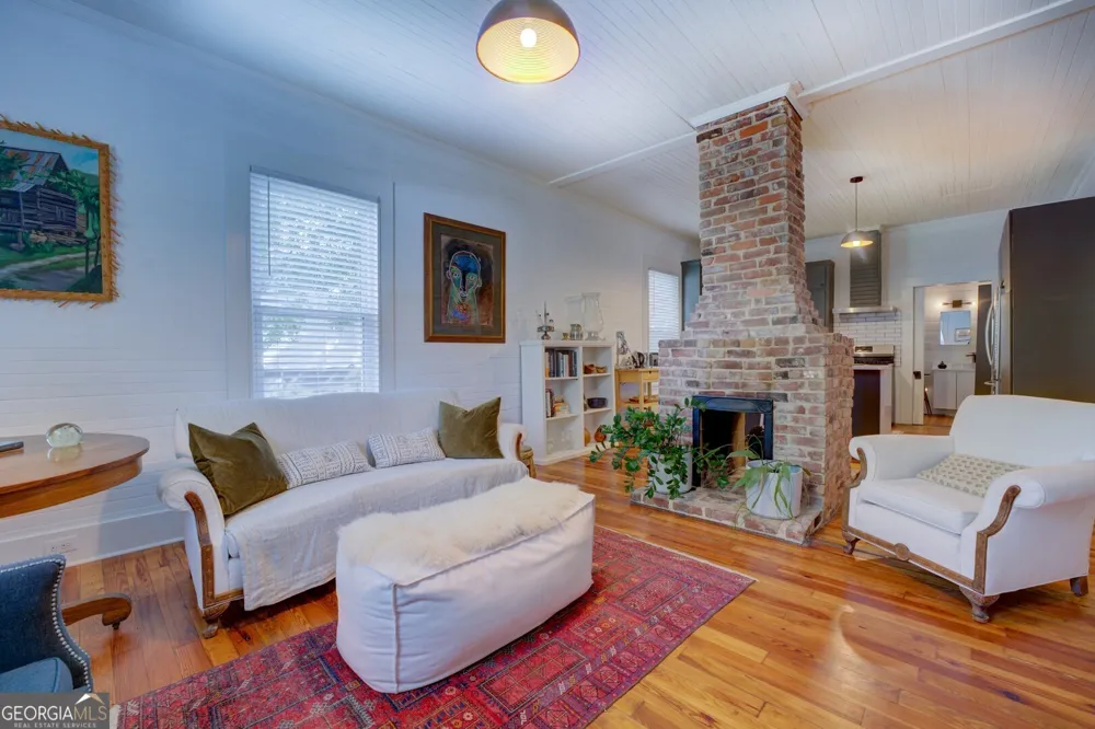 2 N Broad ST Porterdale, GA 30014