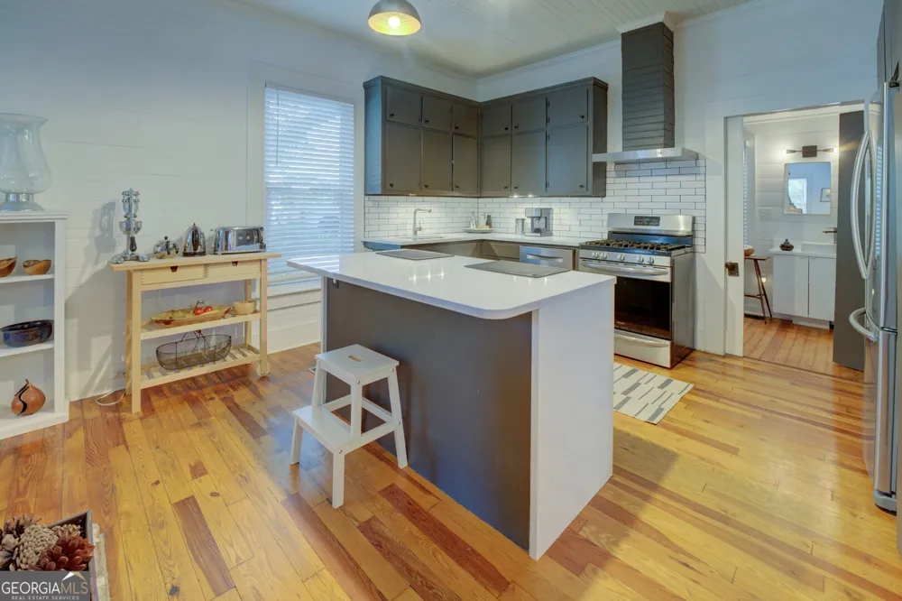 2 N Broad ST Porterdale, GA 30014