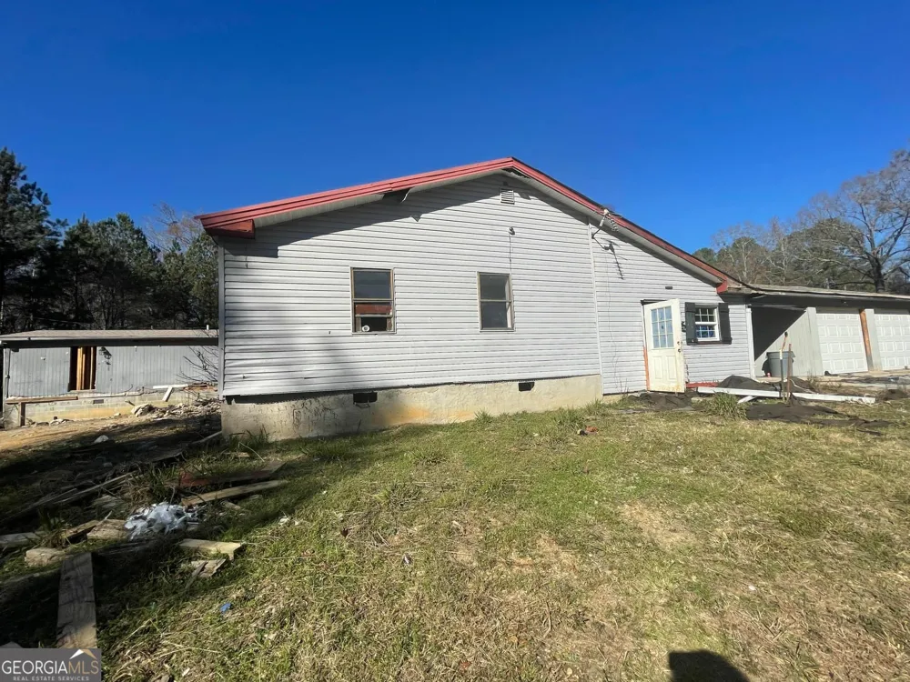 998 Campbell RD Meansville, GA 30256