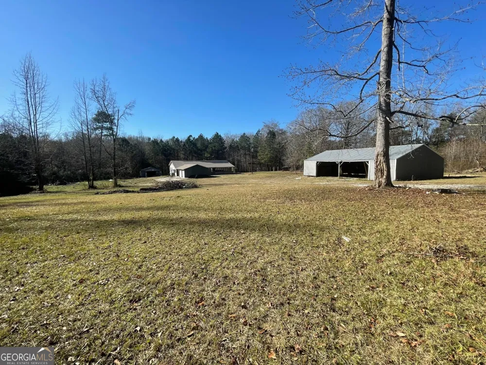 998 Campbell RD Meansville, GA 30256