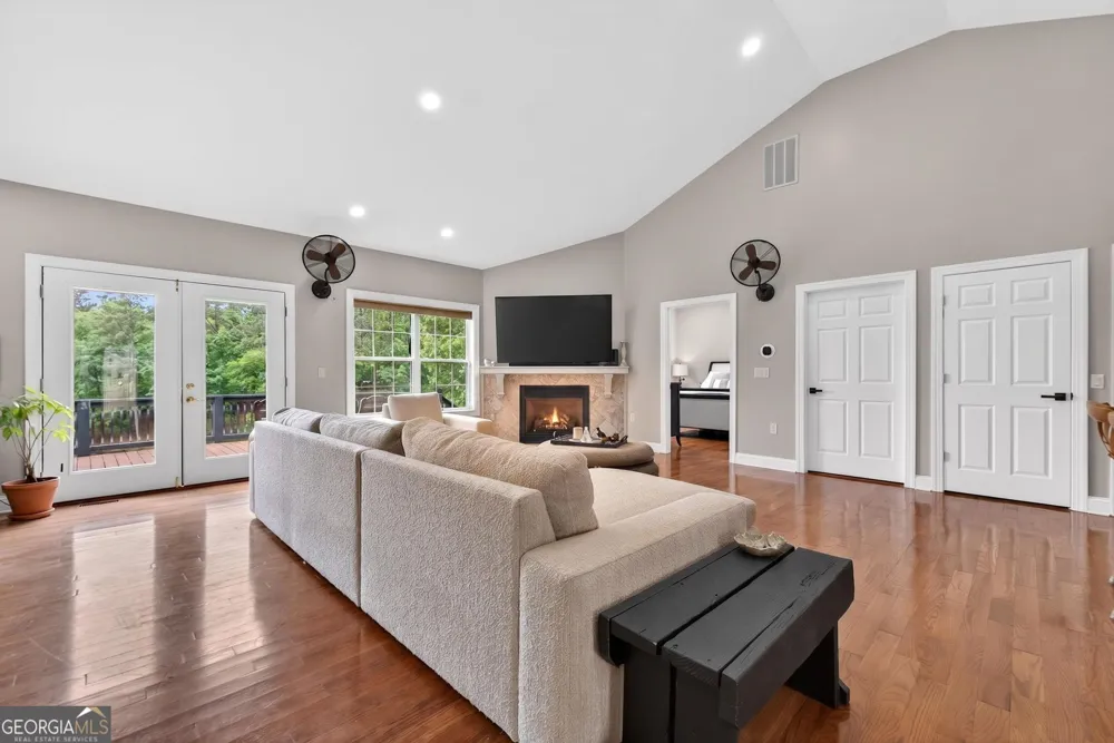 8258 Jackson Lake RD Monticello, GA 31064