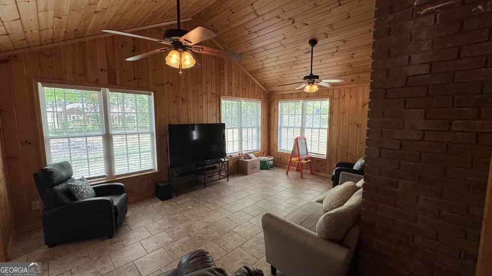 355 Summerhill RD Thomasville, GA 31757