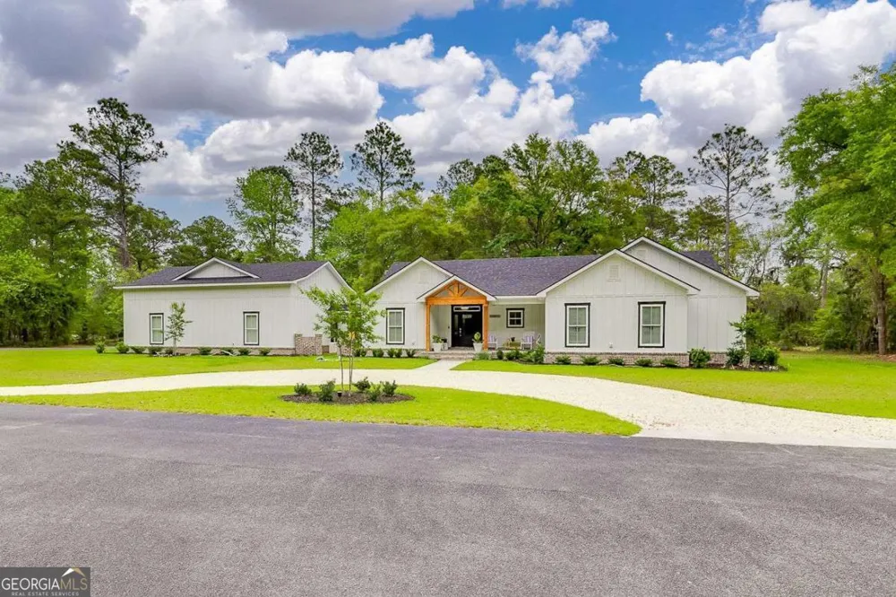 1037 Lake Side DR NE Townsend, GA 31331