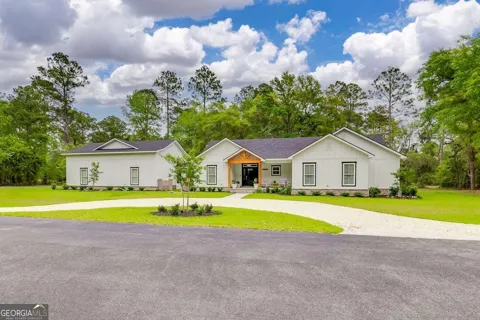 1037 Lake Side DR NE