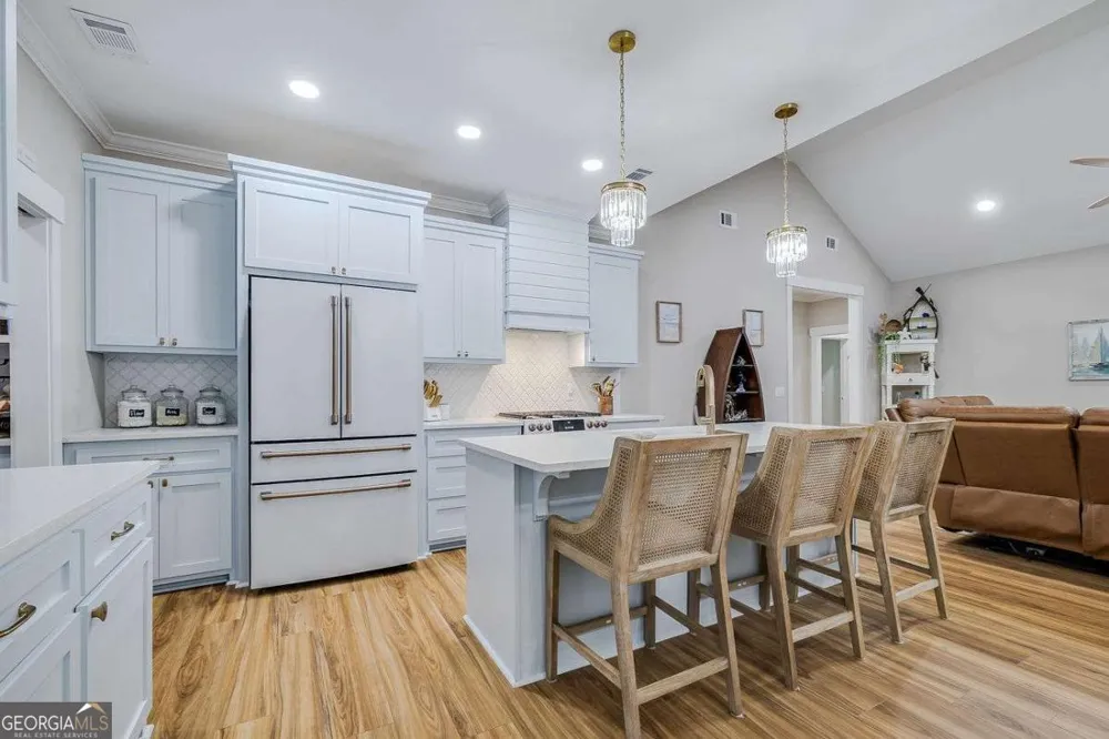 1037 Lake Side DR NE Townsend, GA 31331