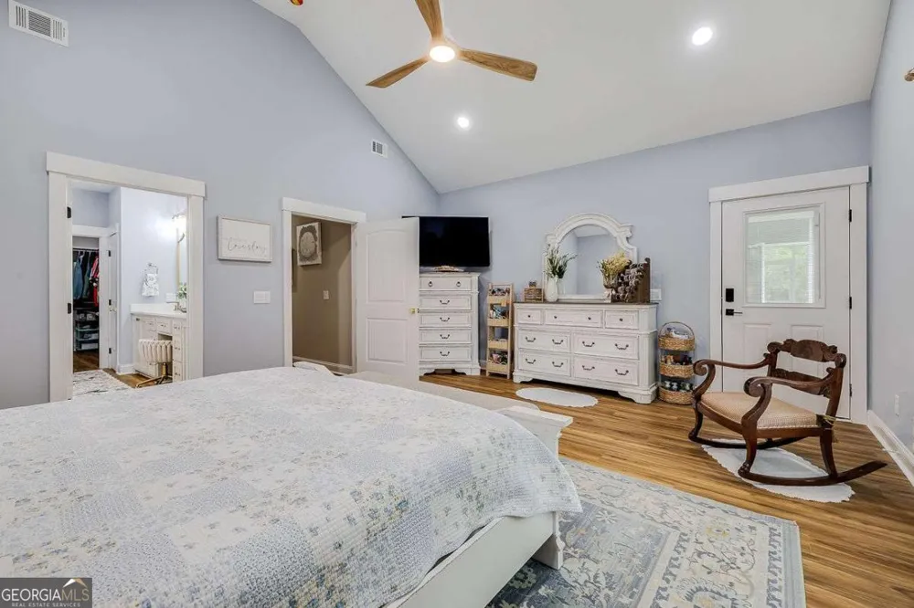 1037 Lake Side DR NE Townsend, GA 31331