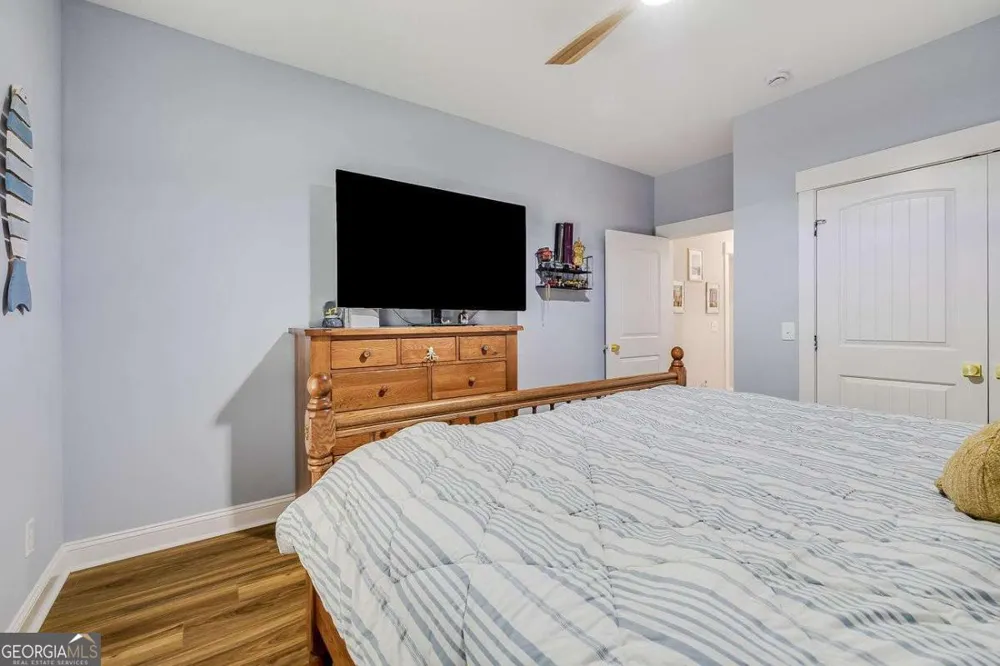 1037 Lake Side DR NE Townsend, GA 31331