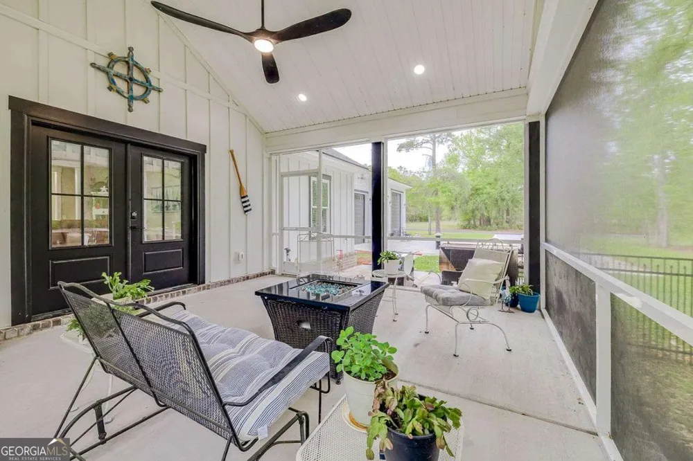 1037 Lake Side DR NE Townsend, GA 31331