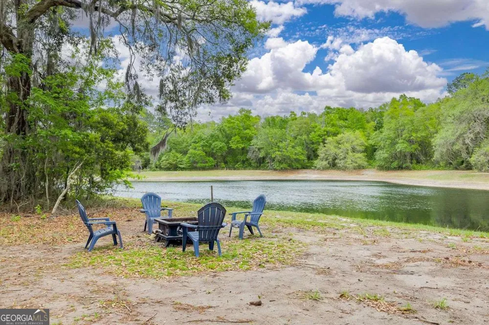 1037 Lake Side DR NE Townsend, GA 31331