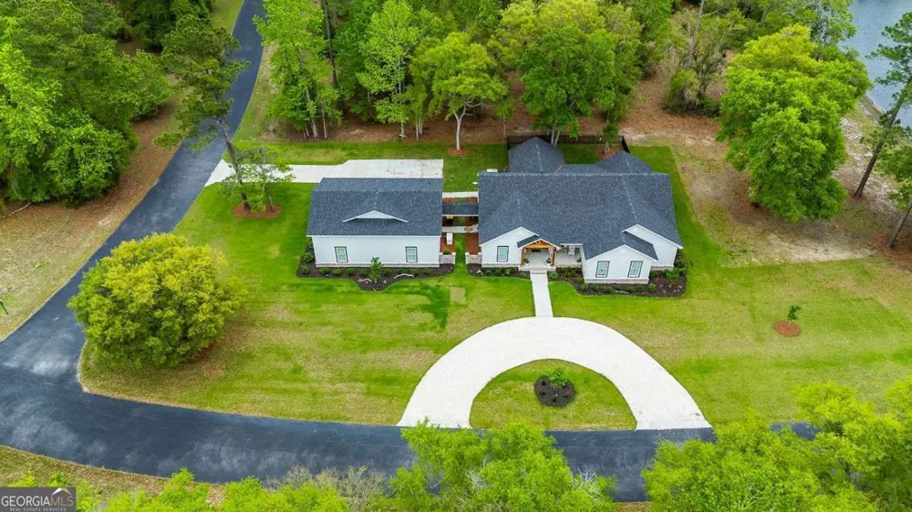 1037 Lake Side DR NE Townsend, GA 31331