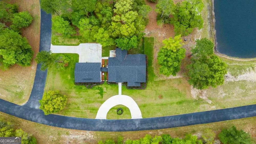 1037 Lake Side DR NE Townsend, GA 31331