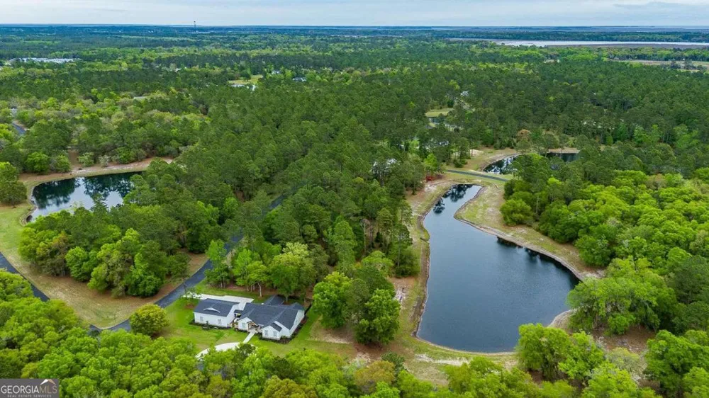 1037 Lake Side DR NE Townsend, GA 31331