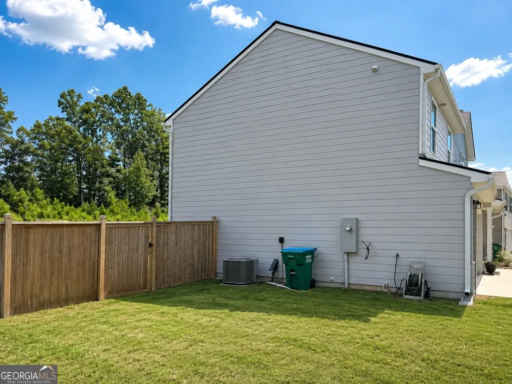 93 Oxford LN Kingston, GA 30145