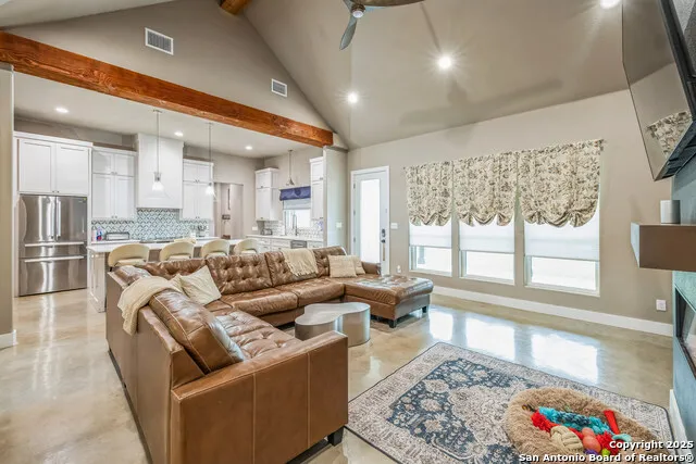 1062 Lariat Bandera, TX 78003