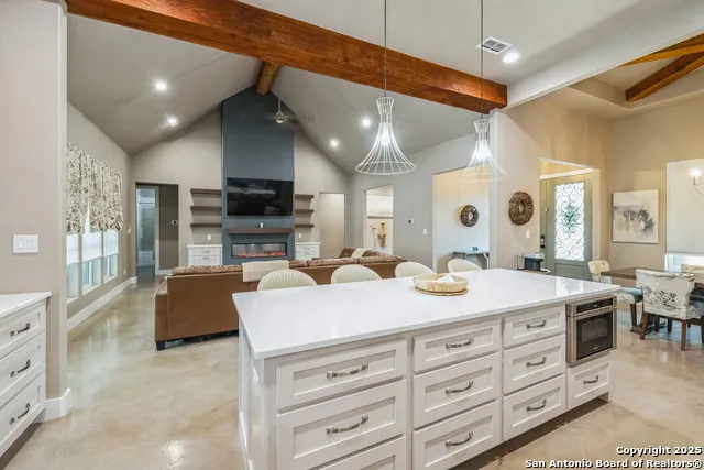 1062 Lariat Bandera, TX 78003