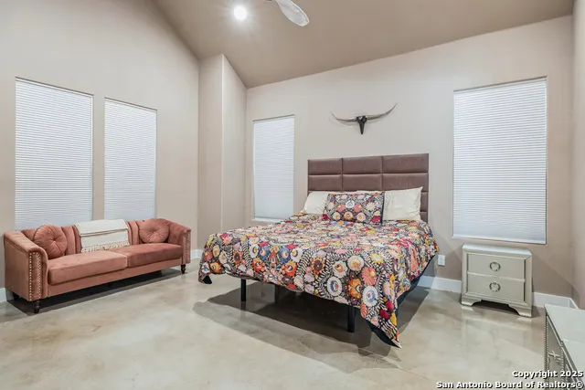 1062 Lariat Bandera, TX 78003