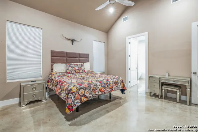 1062 Lariat Bandera, TX 78003