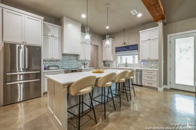 1062 Lariat Bandera, TX 78003