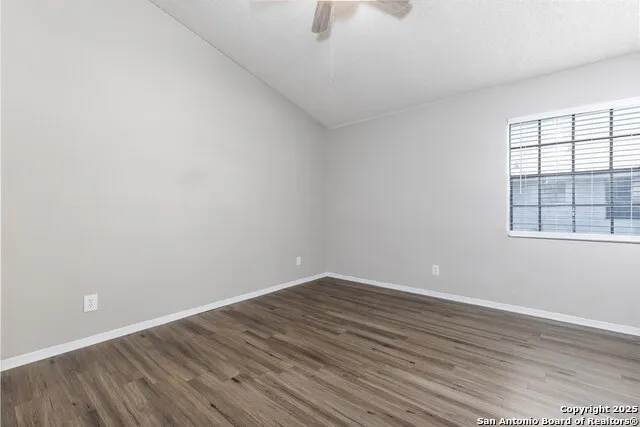 554 Dukeway Universal City, TX 78148