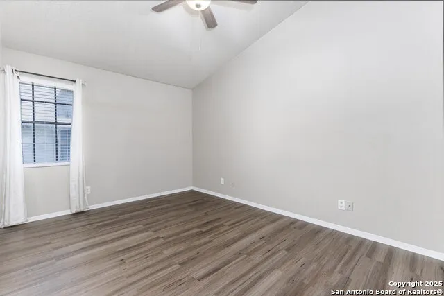 554 Dukeway Universal City, TX 78148