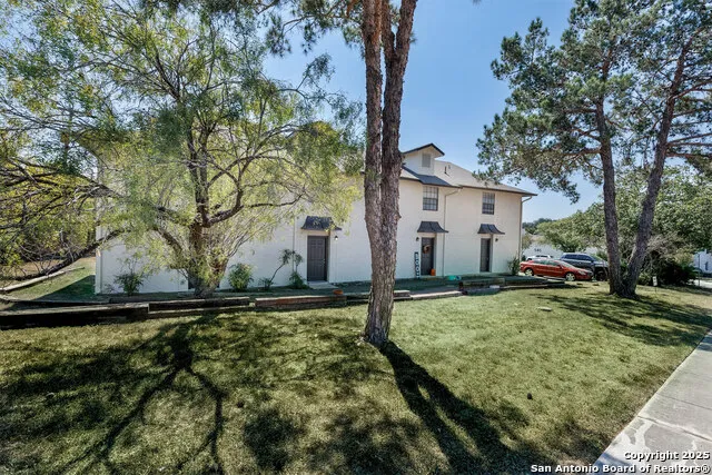 554 Dukeway Universal City, TX 78148