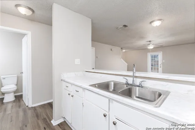 546 Dukeway Universal City, TX 78148