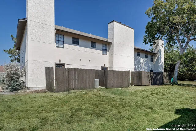 546 Dukeway Universal City, TX 78148