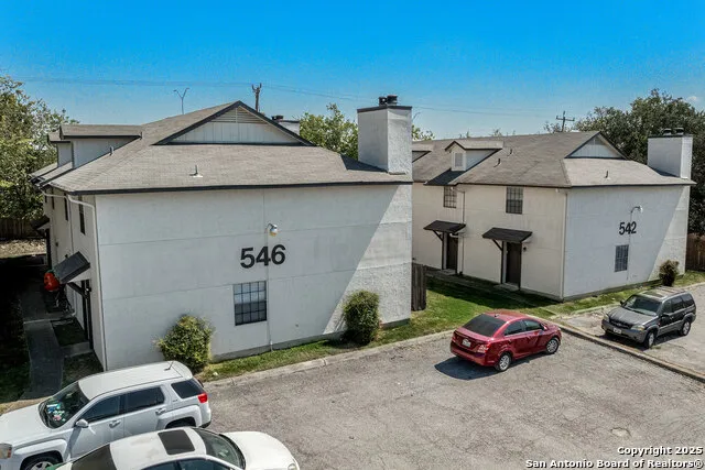 546 Dukeway Universal City, TX 78148