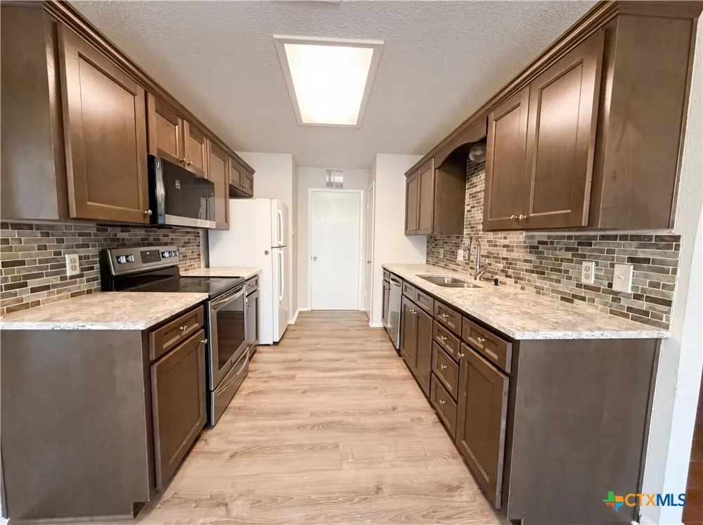 203 W Hogan Drive Copperas Cove, TX 76522